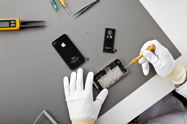 Repairs Completed While You Wait: The Convenience of Master Mobile Services